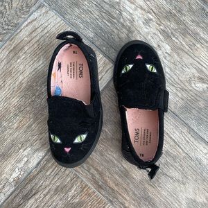 Toms little girls size 8 shoe